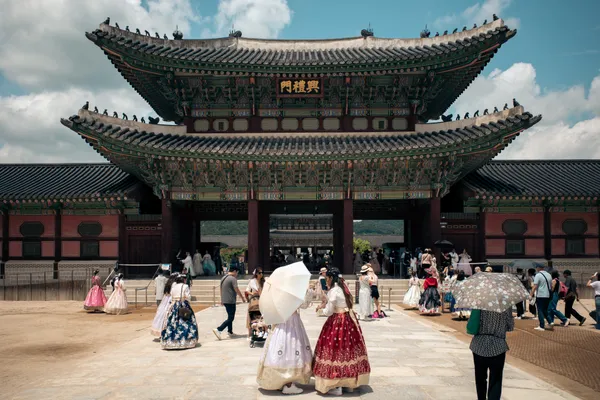 Heungnyemun Gate Hanbok 1