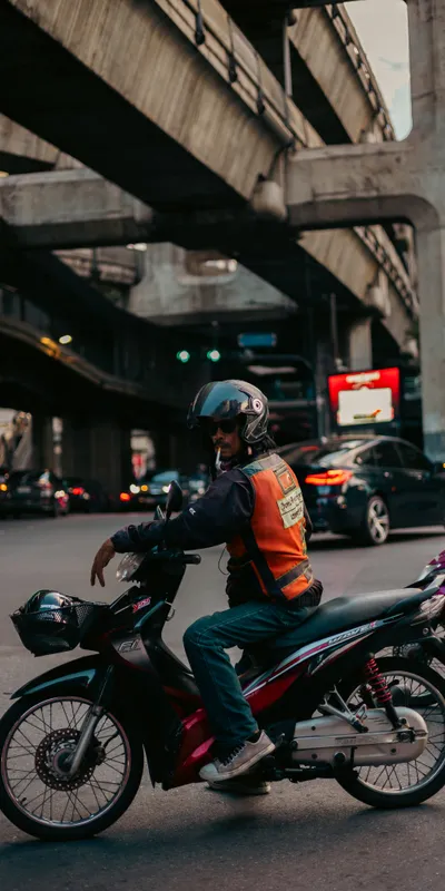 Motorcycle Courier Skytrain 1