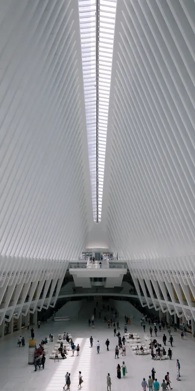 Oculus Interior Crowd 1