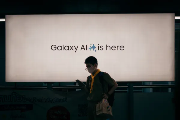 Samsung Ai Billboard Silhouette 1