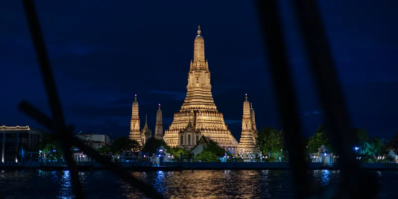 Wat Arun Night River 1