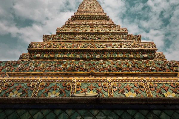Wat Pho Gilded Chedi 1